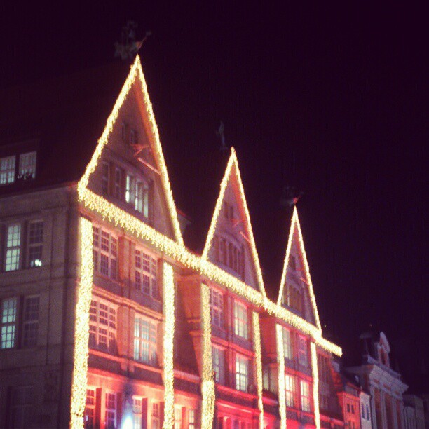 Oberpollinger at night