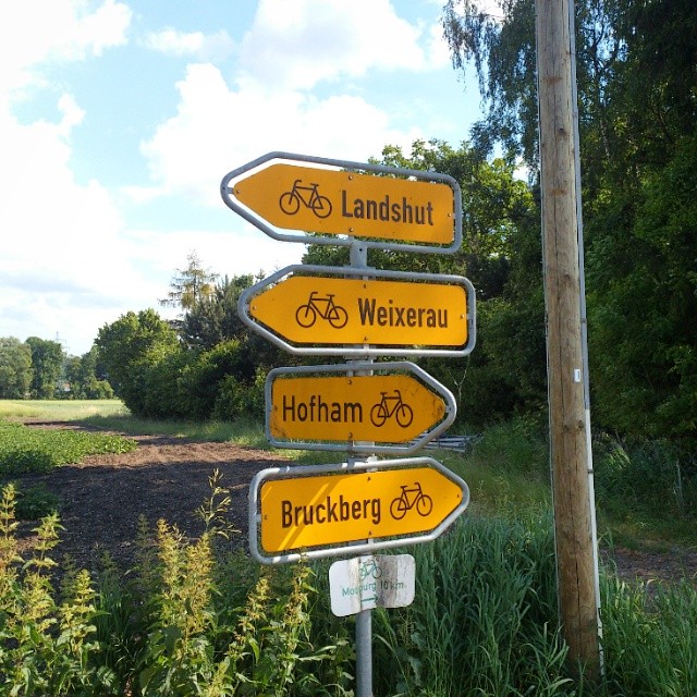 Big road signs for real bike travellers.