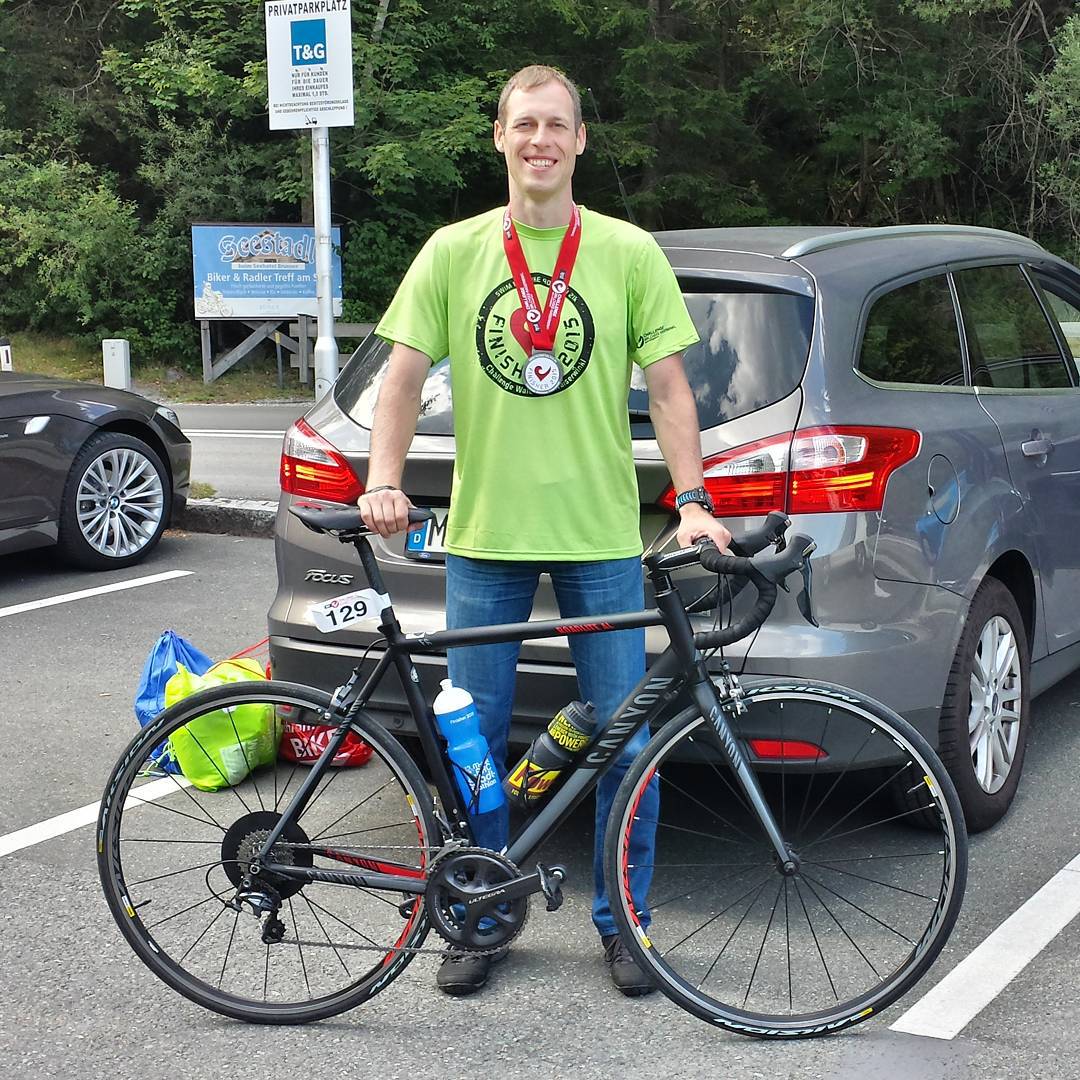 Стал полужелезным человеком: Challenge Walchsee-Kaiserwinkl (1.9 плавание, 90 велосипед, 21.1 бег) за 5:31. Есть к чему стремиться дальше!

I'm half-Ironman now: finished Challenge Walchsee-Kaiserwinkl (1.9 swim, 90 bike, 21.1 run) in 5:31. Next goals ahead!