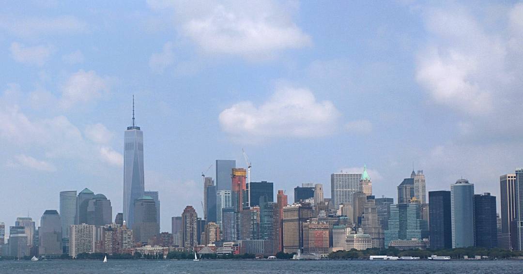 To have a view on Manhattan skyline one need first leave Manhattan.