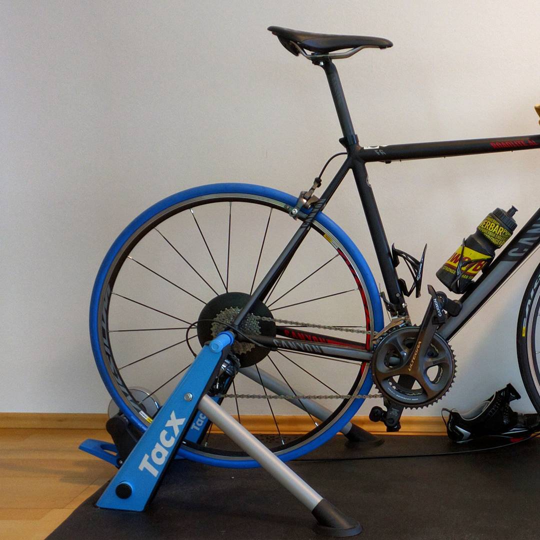 This is how bike training in winter looks like. May seem boring, but it's not: I listen to music, read books, watch TV series or even movies.